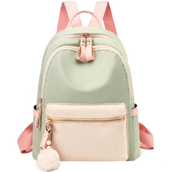 Γυναικείο σακίδιο με φερμουάρ και μπρελόκ με διακοσμητικές πέτρες και μαργαριτάρια