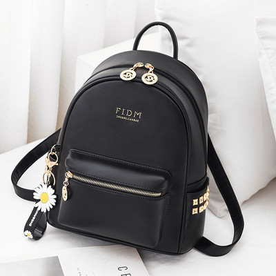 Γυναικείο σακίδιο από οικολογικό δέρμα με φερμουάρ και διακόσμηση λουλουδιών σε δύο μεγέθη