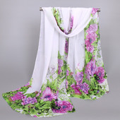 Vasaras sieviešu šalle ar ziedu motīviem dažādās krāsās