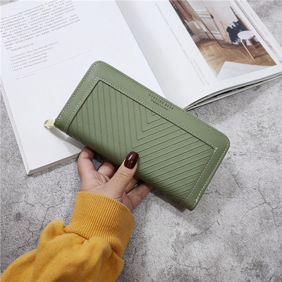 Γυναικείο έκο δερμάτινο πορτοφόλι με φερμουάρ και επιγραφές