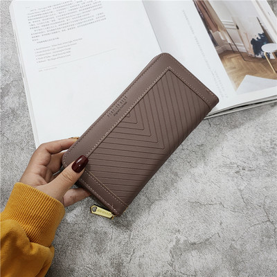 Γυναικείο έκο δερμάτινο πορτοφόλι με φερμουάρ και επιγραφές