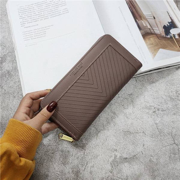 Γυναικείο έκο δερμάτινο πορτοφόλι με φερμουάρ και επιγραφές