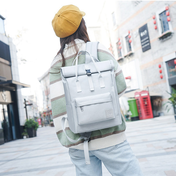 Γυναικείο casual σακίδιο με μπροστινή τσέπη και απαλούς ιμάντες