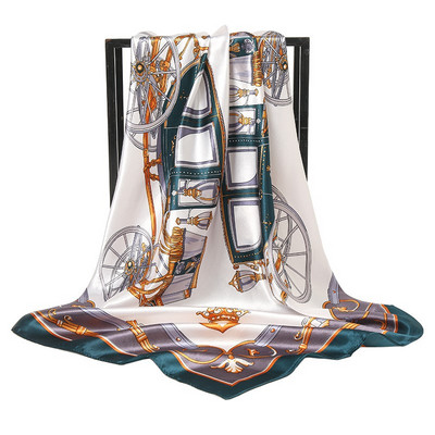 Стилен дамски шал с многоцветен принт 