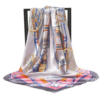 Стилен дамски шал с многоцветен принт 