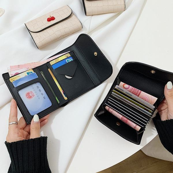 Έκο δερμάτινο τσαντάκι με τρισδιάστατο στοιχείο