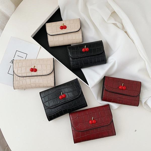 Έκο δερμάτινο τσαντάκι με τρισδιάστατο στοιχείο