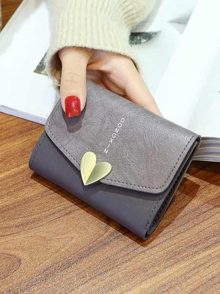 Модерно кожено портмоне със закопчалка и надпис