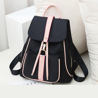 Дамска раница от плат с метално закопчаване 