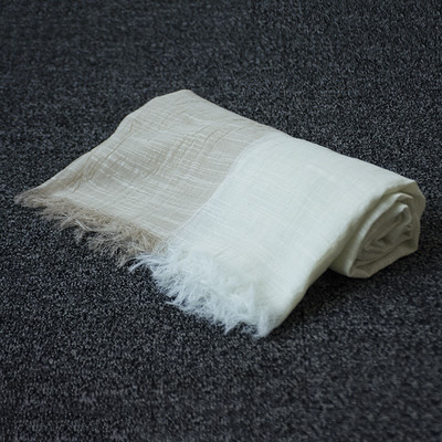 Sieviešu vasaras šalle ar bārkstīm