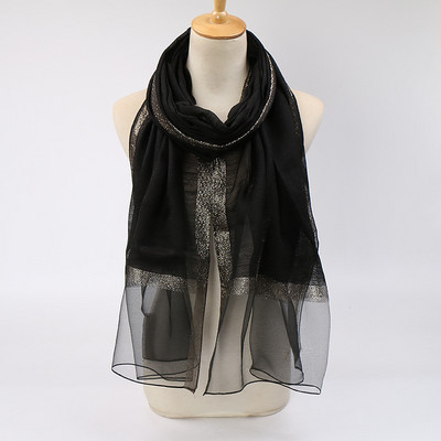 Eșarfă de damă din material plasă cu fire strălucitoare