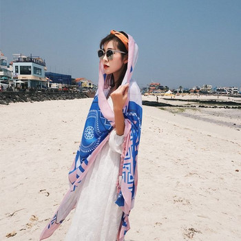 Дамски летен шал с фигурален принт 