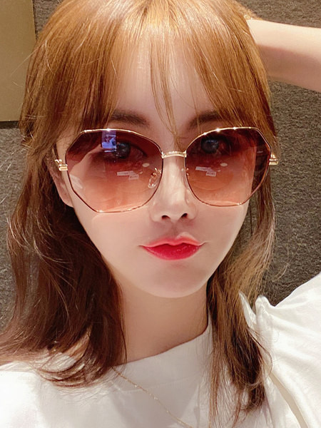 Σύγχρονα γυναικεία γυαλιά ηλίου - διάφορα χρώματα