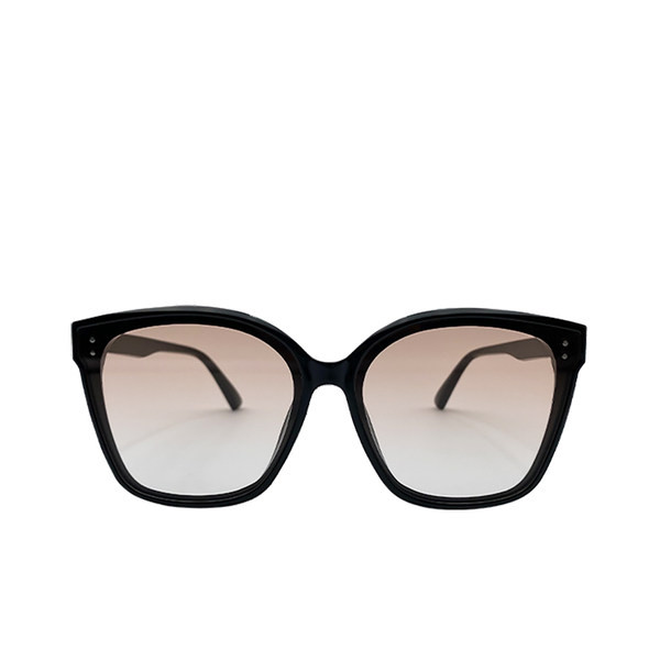 Γυναικεία γυαλιά ηλίου σε διάφορα χρώματα