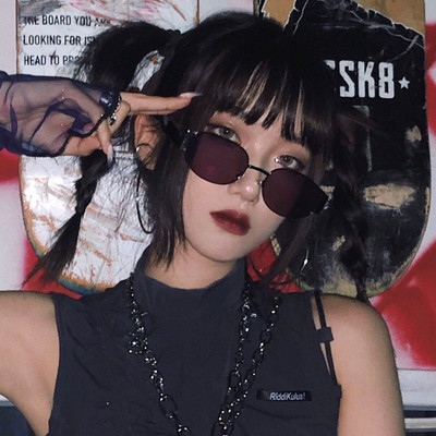 Γυναικεία μοντέρνα ρετρό γυαλιά ηλίου