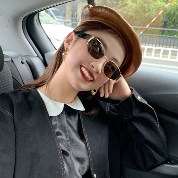 Γυναικεία μοντέρνα ρετρό γυαλιά ηλίου