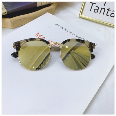 Ανδρικά γυαλιά ηλίου με μεγάλο σκελετό