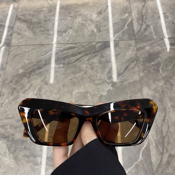 Νέο μοντέλο γυναικεία γυαλιά ηλίου - διάφορα χρώματα