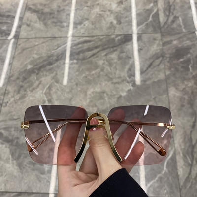 Γυναικεία γυαλιά ηλίου με λεπτό σκελετό