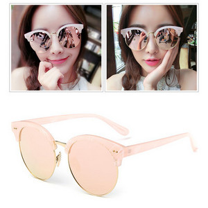 Σύγχρονα γυναικεία γυαλιά ηλίου - σε διάφορα χρώματα