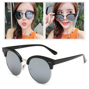 Σύγχρονα γυναικεία γυαλιά ηλίου - σε διάφορα χρώματα