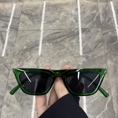 Νέο μοντέλο γυναικεία γυαλιά σε στυλ ρετρό