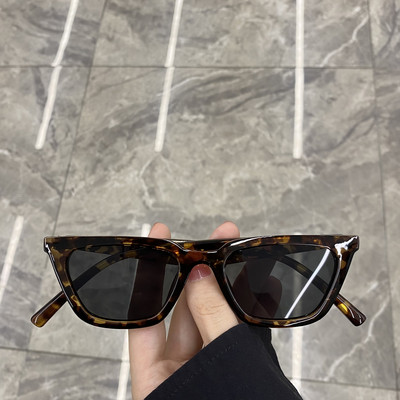 Νέο μοντέλο γυναικεία γυαλιά σε στυλ ρετρό