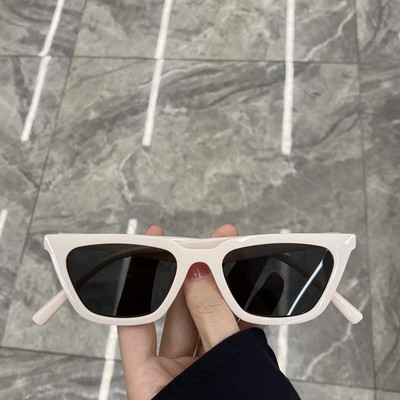 Νέο μοντέλο γυναικεία γυαλιά σε στυλ ρετρό