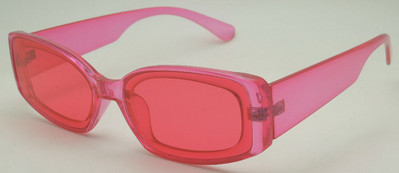 Saulesbrilles no unisex modeļa ar taisnstūra formu