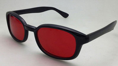 Saulesbrilles no unisex modeļa ar taisnstūra formu