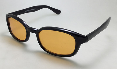 Saulesbrilles no unisex modeļa ar taisnstūra formu