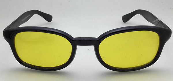 Saulesbrilles no unisex modeļa ar taisnstūra formu