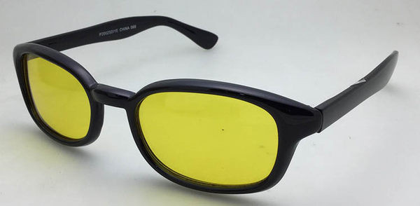 Saulesbrilles no unisex modeļa ar taisnstūra formu