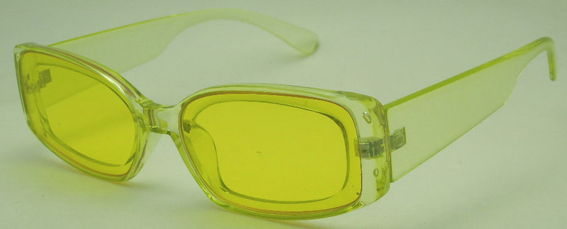 Saulesbrilles no unisex modeļa ar taisnstūra formu