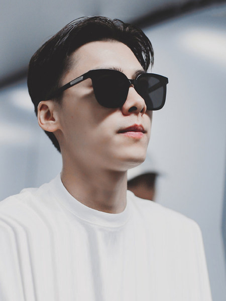 Polarizētas vīriešu saulesbrilles