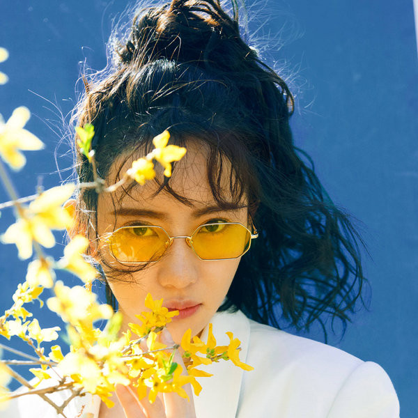 Γυναικεία γυαλιά  σε τετράγωνο σχήμα με λεπτό σκελετό