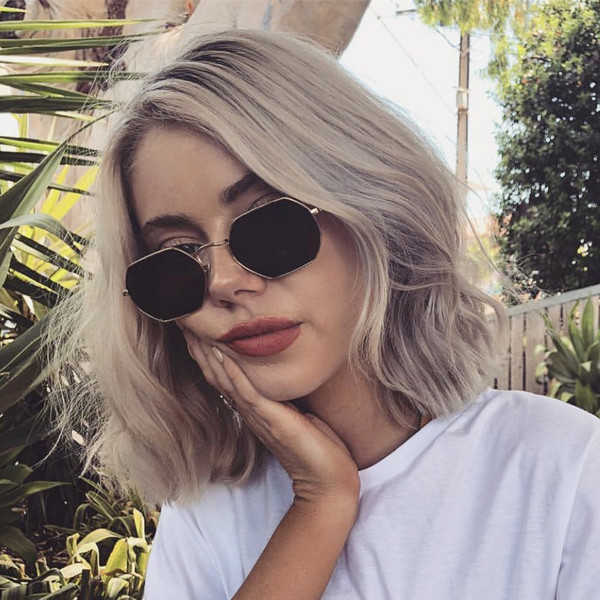 Γυναικεία γυαλιά  σε τετράγωνο σχήμα με λεπτό σκελετό