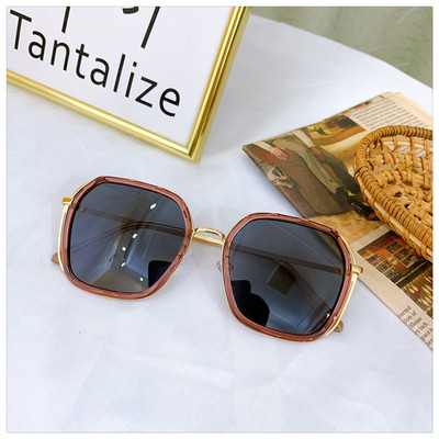 Μοντέρνα γυναικεία γυαλιά - στρογγυλό σχήμα