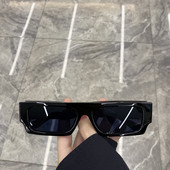 Γυναικεία γυαλιά ηλίου με φαρδύ πλαίσιο σε στυλ ρετρό