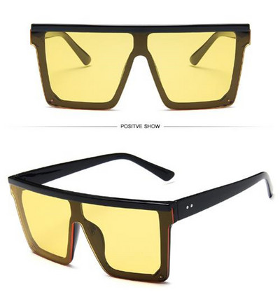 Ochelari moderni cu forma pătrată a ochelarilor