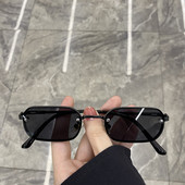 Γυναικεία γυαλιά ηλίου με λεπτό σκελετό