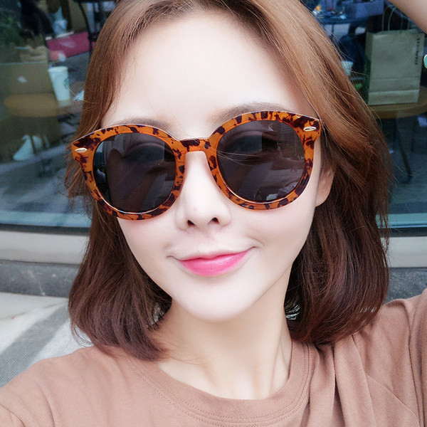 Νέο μοντέλο γυναικεία γυαλιά ηλίου με στρογγυλό σχήμα