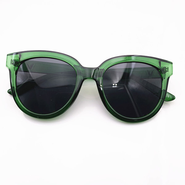 Modernas sieviešu apaļas brilles divās krāsās