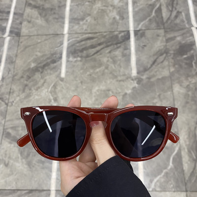 Дамски очила в различни цветове и кръгла форма 