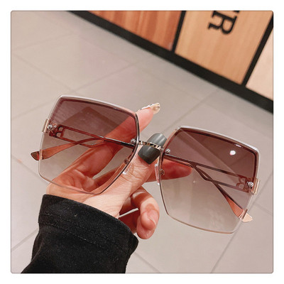 Нов модел слънчеви очила с квадратна форма-за жени