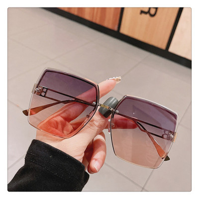 Нов модел слънчеви очила с квадратна форма-за жени