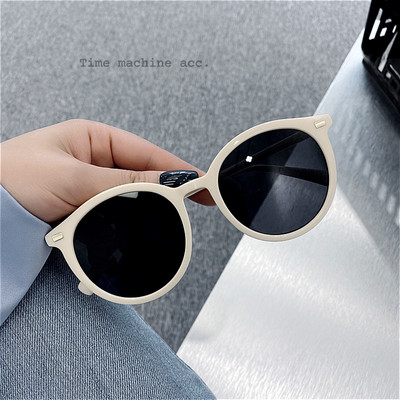 Дамски стилни очила в кръгла форма