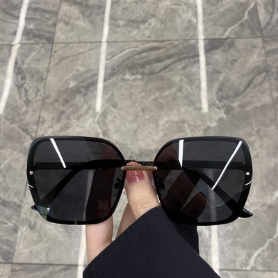 Дамски очила с квадратна форма и тънка рамка