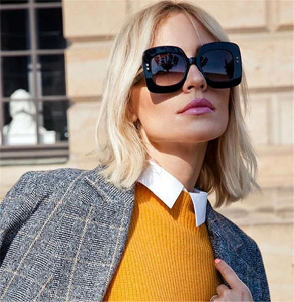 Lielas kvadrātveida brilles retro stilā