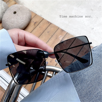 Jauns retro saulesbriļļu modelis sievietēm